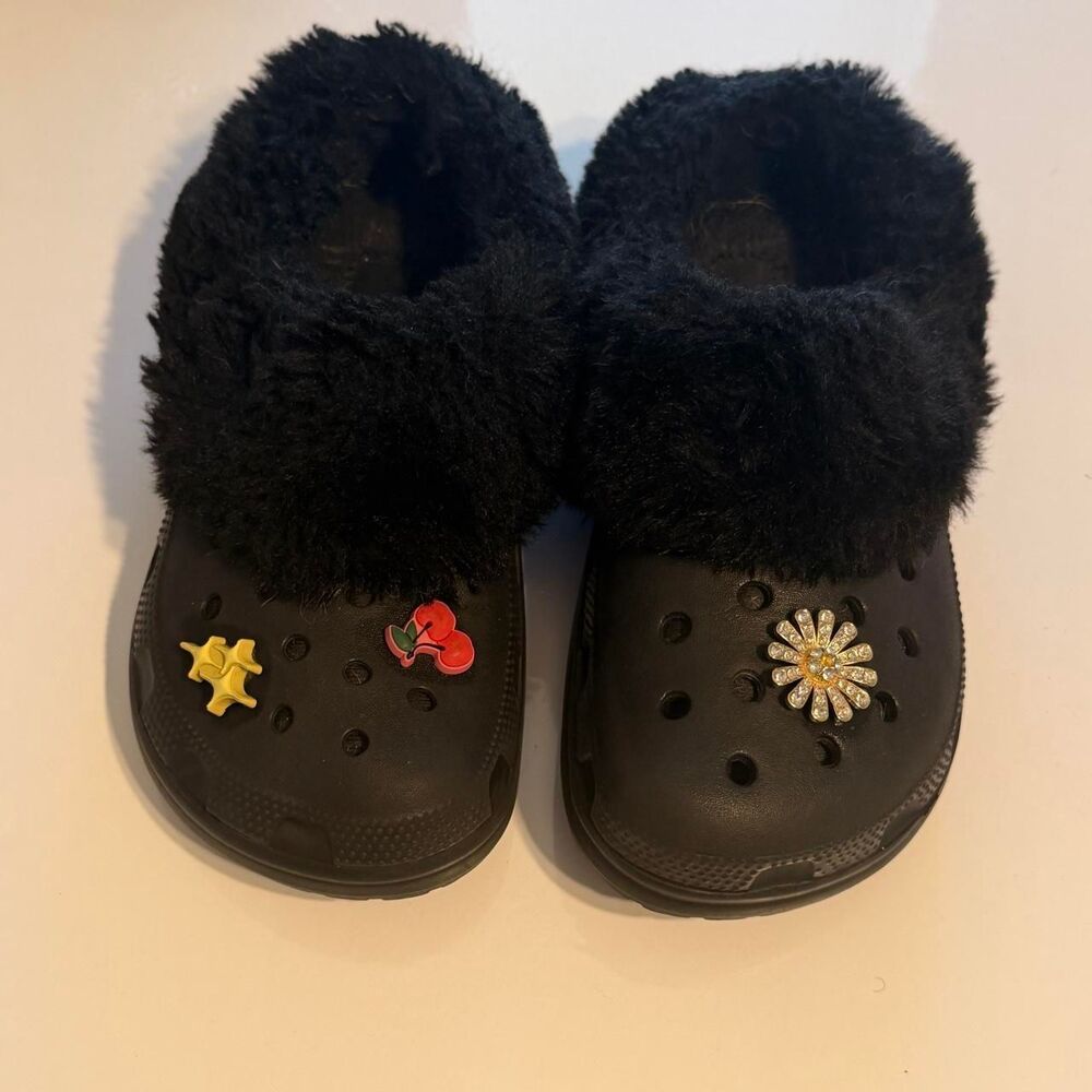 Black Crocs with fur trim and charms, Size US 7 #clogs #crocs